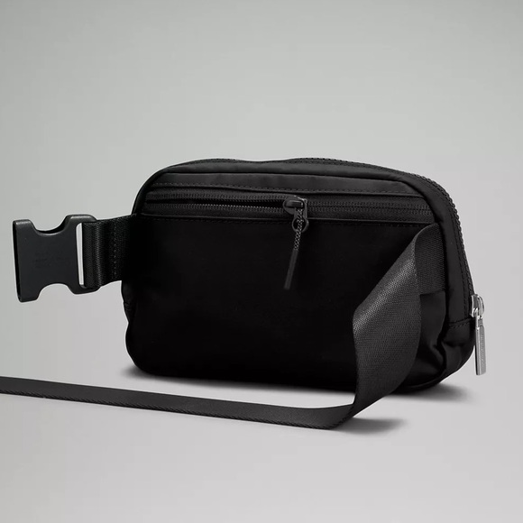 🌿NWT Lululemon Everywhere Belt Bag - Picture 5 of 7
